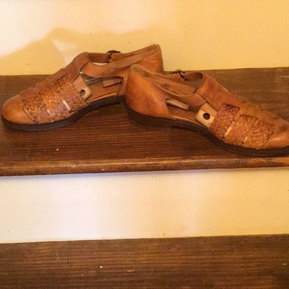 Cole Haan  - Rare Tan Leather Weave Sandals